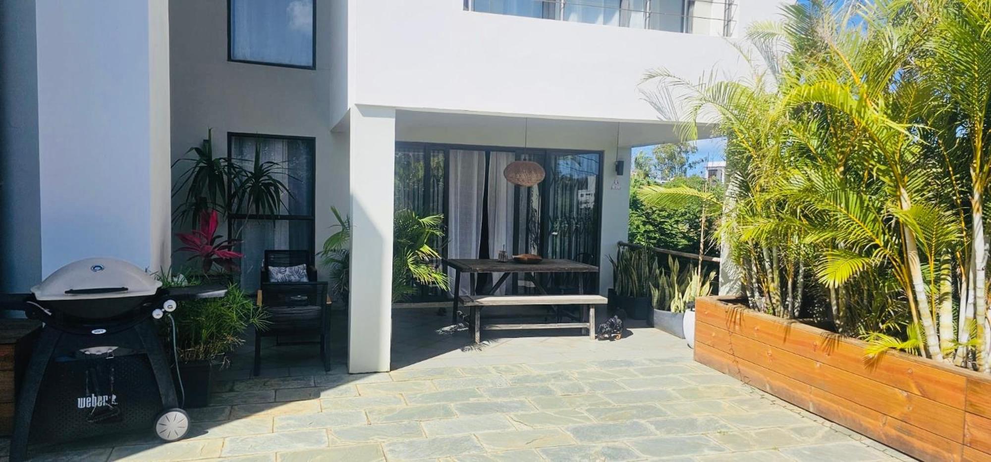 Modern Villa In Grand Bay - Short Walk To Beach Exterior foto